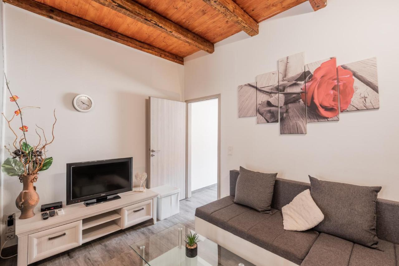 Apartment Anni Pula